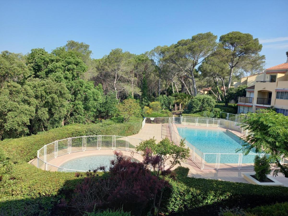 Les Hauts Du Golf Rez De Jardin Piscine Tennis แซ็งต์-ราฟาเอล ภายนอก รูปภาพ